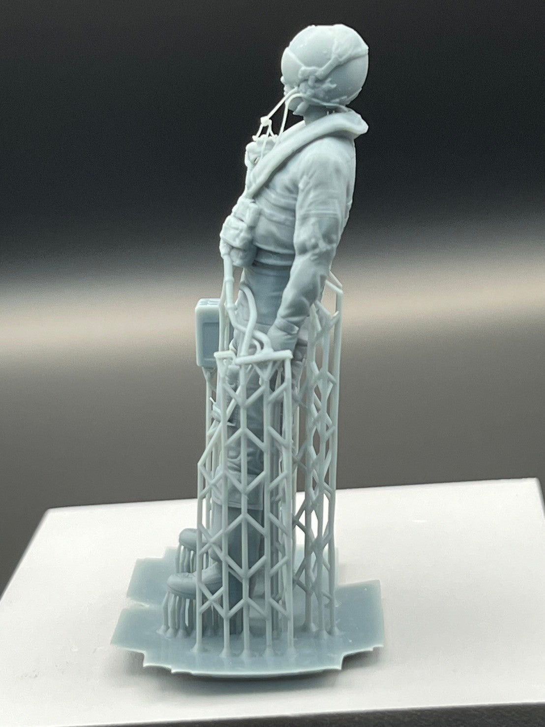 1/32 Tornado fighter pilot