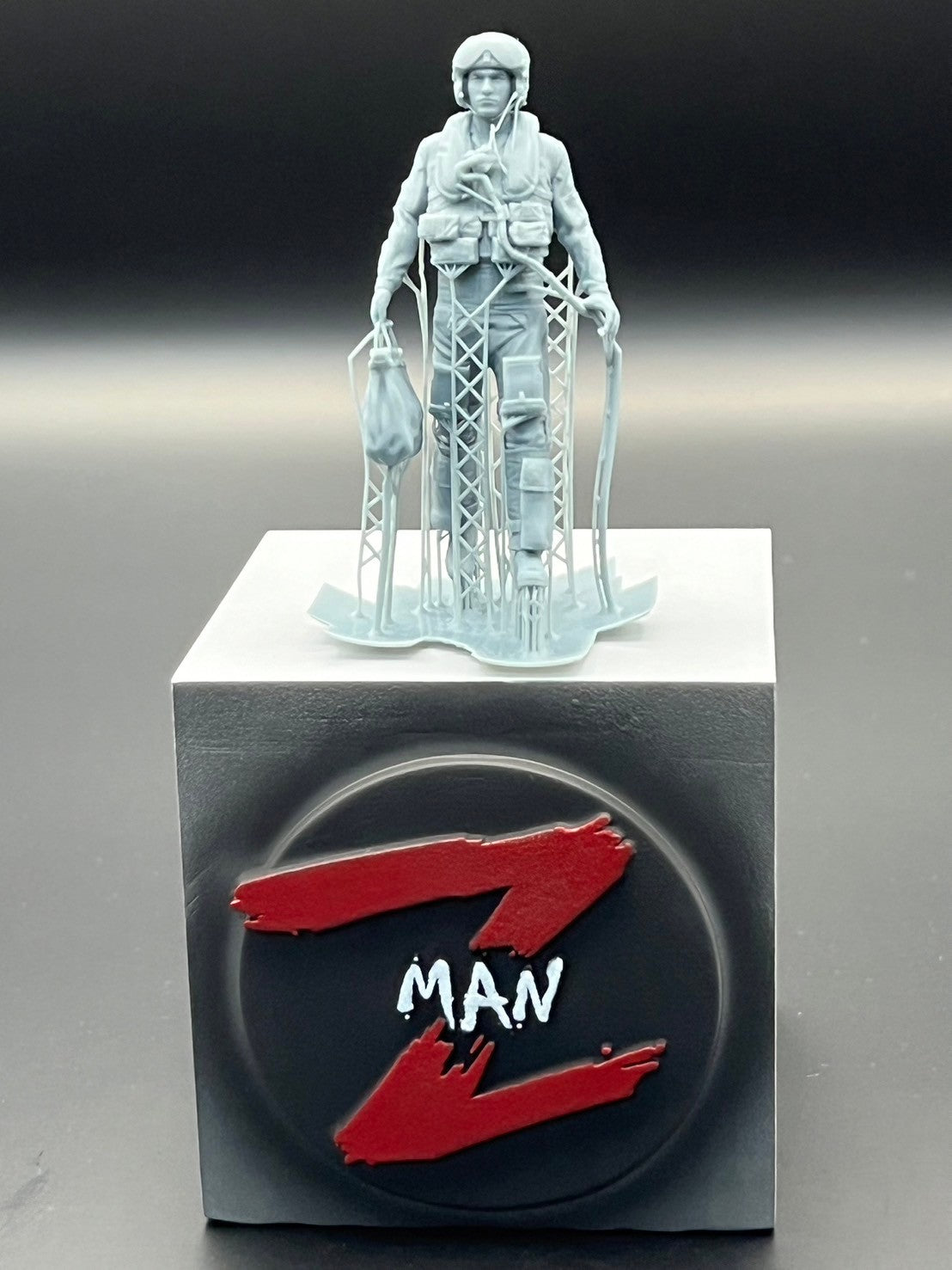 1/32 Tornado fighter pilot