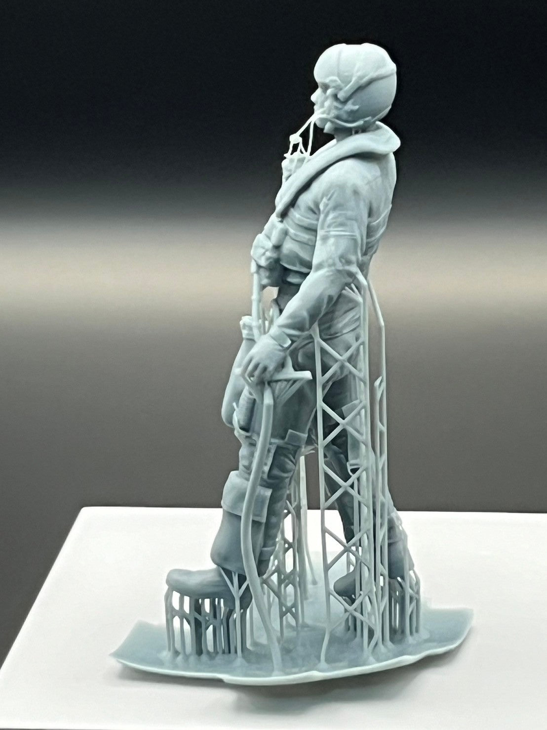1/32 Tornado fighter pilot