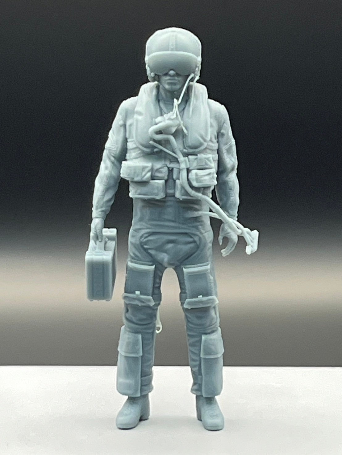 1/32 Tornado fighter pilot
