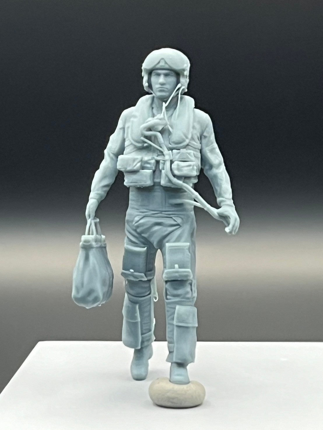 1/32 Tornado fighter pilot