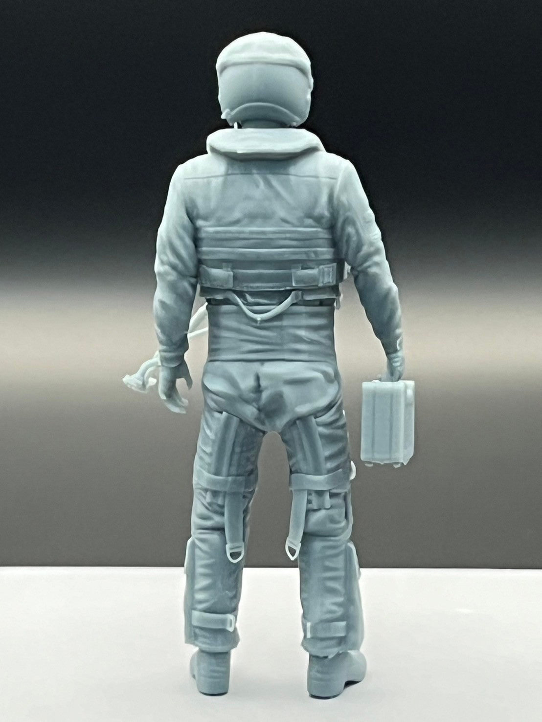 1/32 Tornado fighter pilot