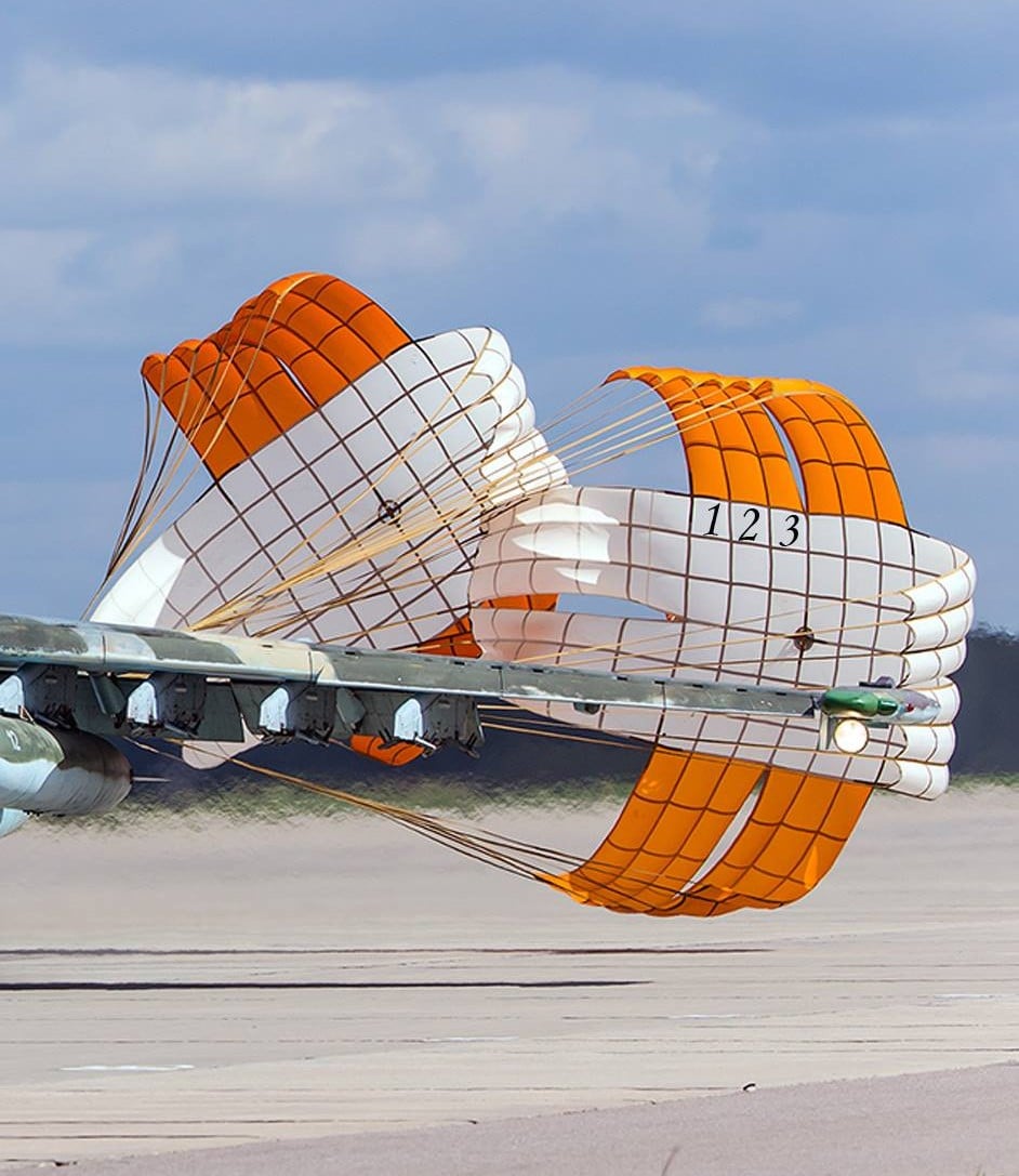 Mig-31、M-25、Mig-23、Su-24、Su-25 parachute