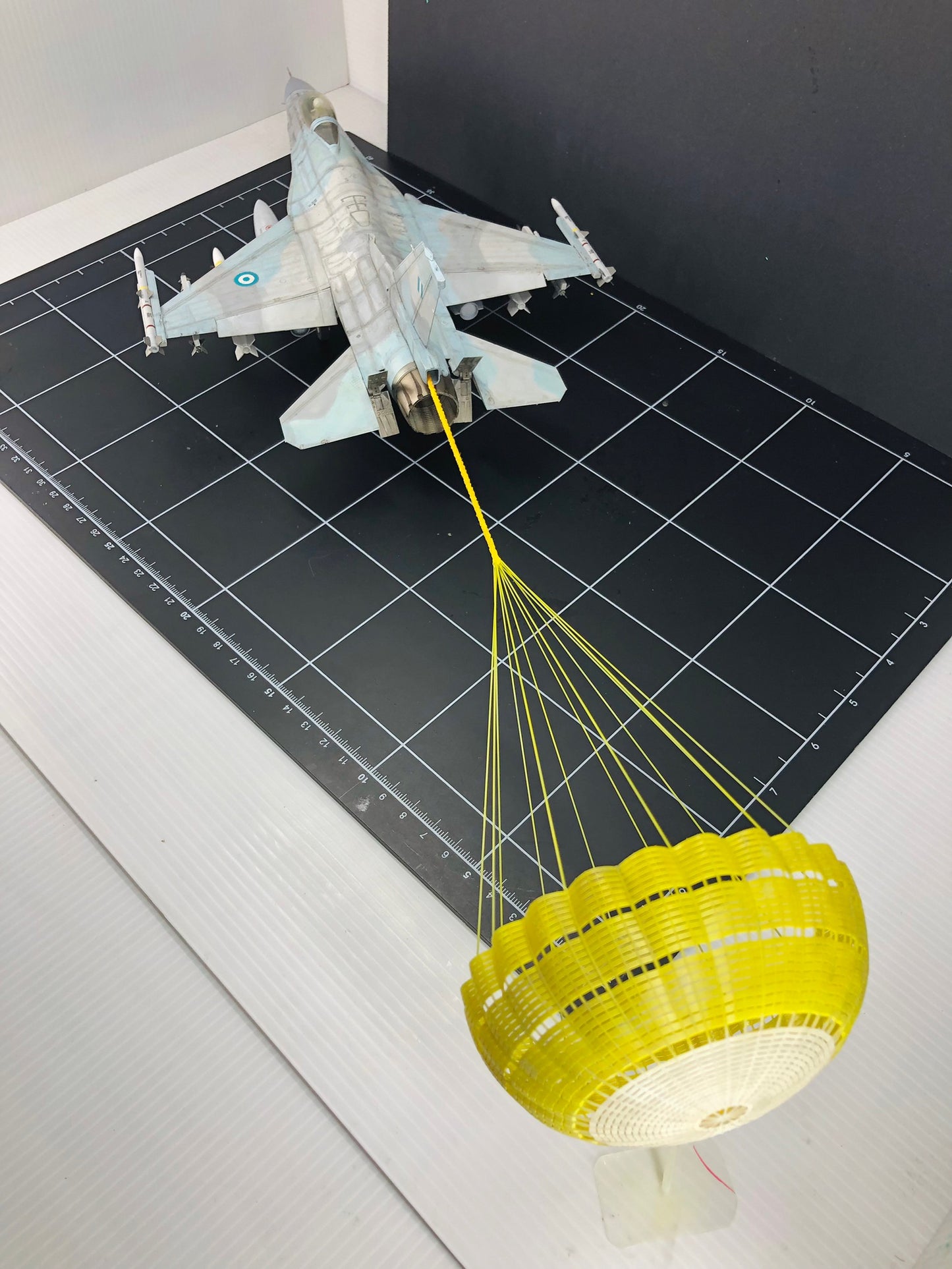 F-16 parachute