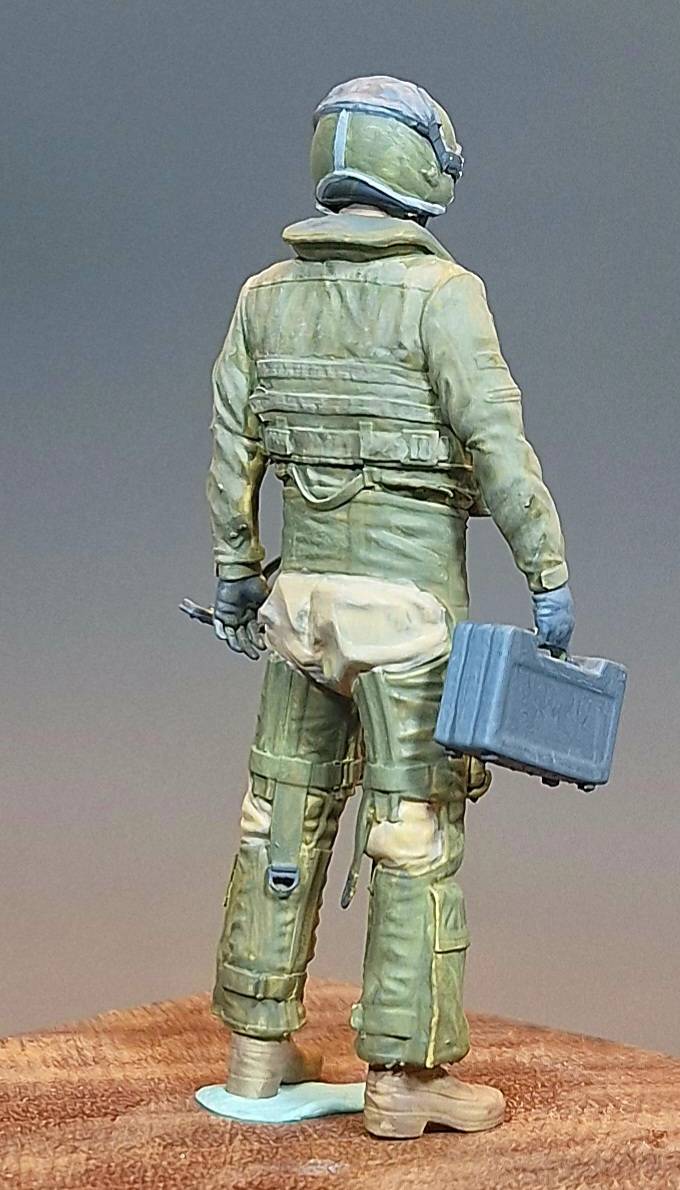 1/32 Tornado fighter pilot